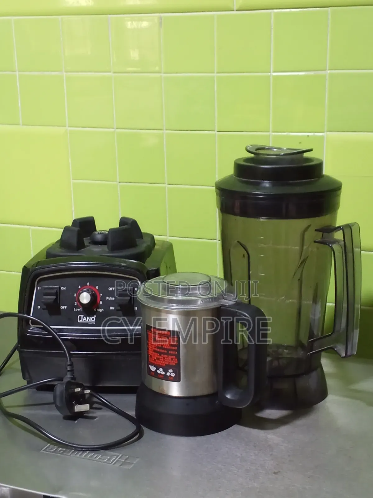 Neatly Used Professional Multipurpose Blender