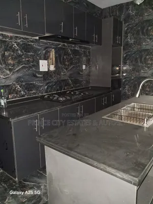 Furnished 3bdrm Duplex in Gra for rent