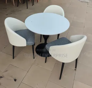 Classy Round Table