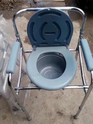 Commode Chair