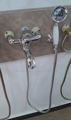 Luxury Chrome Wall-Mounted Bath/Shower Mixer With Hand Shower