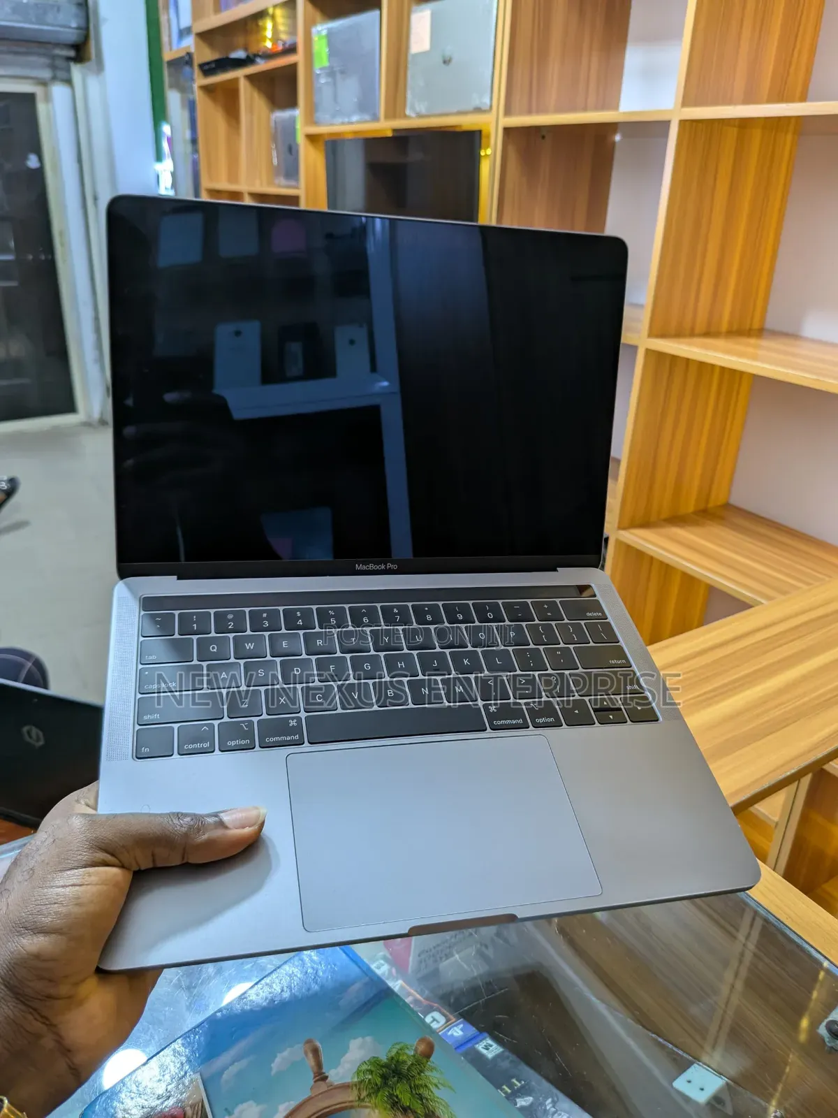Laptop Apple MacBook 2018 8GB Intel Core i5 SSD 256GB