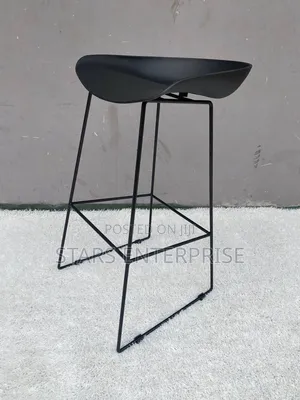 Bar Stool / Modern Bar Chair