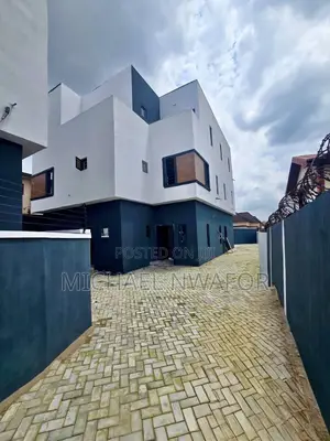 Furnished 4bdrm Duplex in Anthony Village for sale