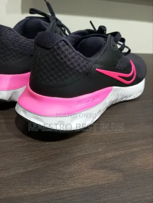 Nike Renew Sneakers