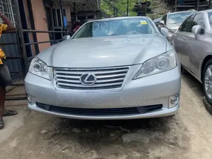 Lexus ES 2012 Silver
