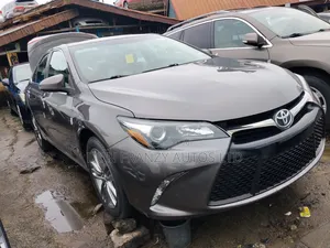 Toyota Camry 2016 Gray