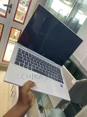 Laptop HP EliteBook 830 G8 16GB Intel Core i7 SSD 512GB