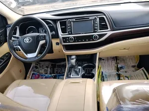 Toyota Highlander Limited 4dr SUV (3.5L 6cyl 6A) 2015 Gray