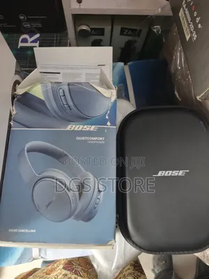 Open Box Bose Quietcomfort Bluetooth Headphone Blue Color