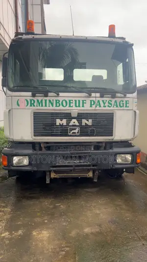 Man Diesel 26.403 With HIAB 102 Crane