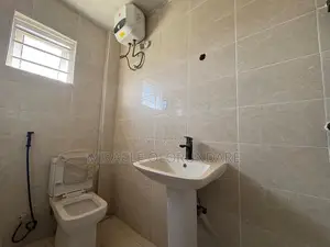 3bdrm Block of Flats in Idu for rent