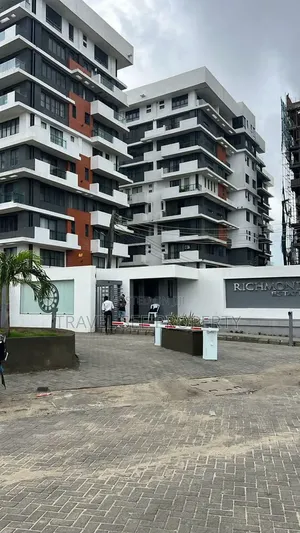Furnished 3bdrm Block of Flats in Private Estate for sale