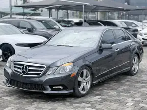 Mercedes-Benz E350 Base 4Matic Sedan AWD (3.5L 6cyl 7A) 2010 Gray