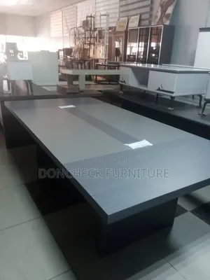 Quality Executive Confrace Table