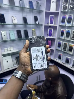 Apple iPhone 11 64 GB Black