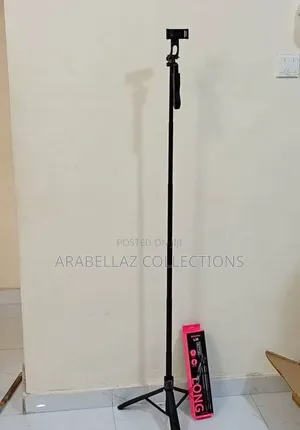 L16 Foldable Multifunctional Wireless Selfie Stick Tripod Stand