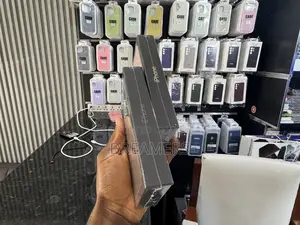 New Apple iPhone 11 Pro Max 256 GB Green