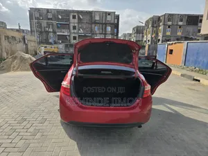 Toyota Corolla LE (1.8L 4cyl 2A) 2018 Red