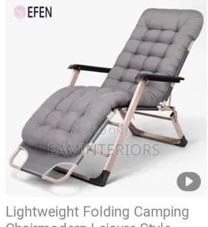 Simple and Modern Relaxing Chair