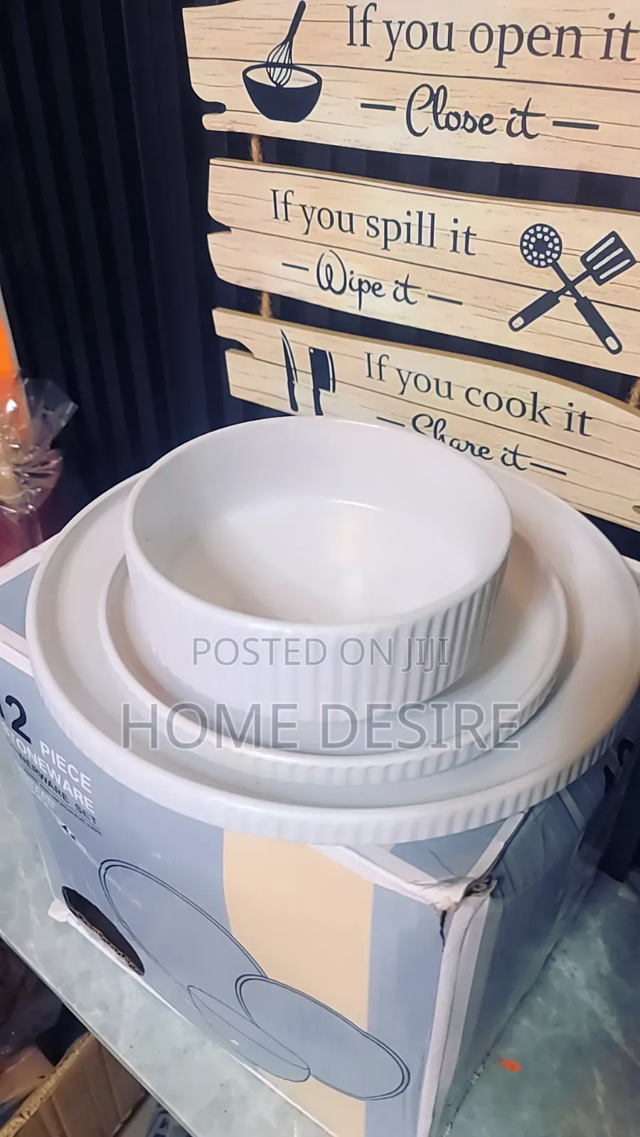 Stoneware Dinner Set