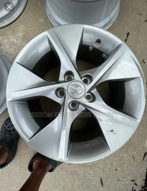 Toyota Camry 2013 18 Rim
