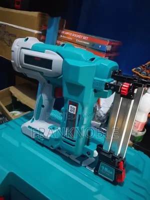 Total Tcbnli3508 Lithium -iron Cordless Brad Nailer