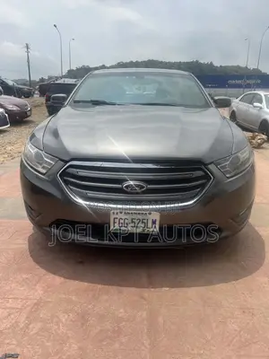 Ford Taurus 2013 Gray