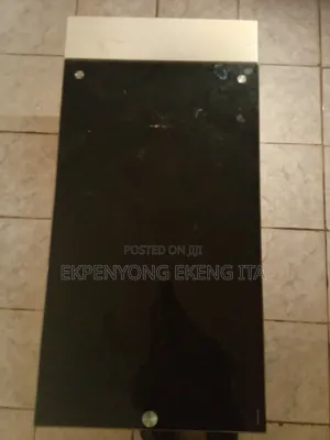 Title:
Modern Glass Coffee Table – Strong Stylish