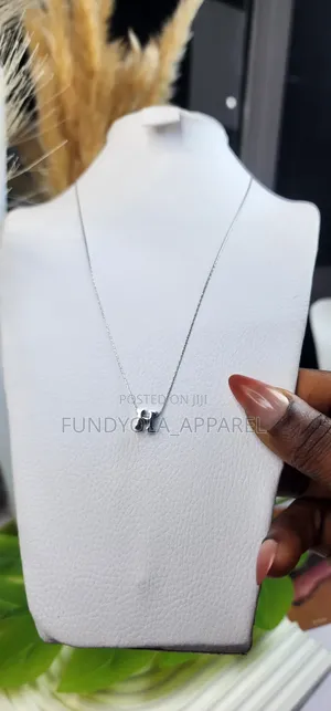 Sterling H Initial Chain