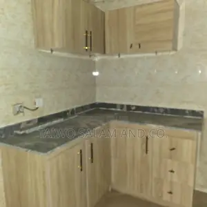3bdrm Block of Flats in Apata for rent