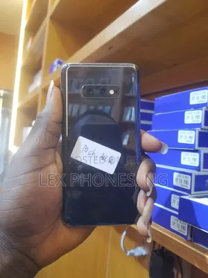 Samsung Galaxy S10e 128 GB Black
