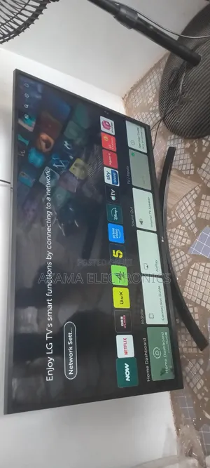 LG 43 Inches Bluetooth, Apple Airplay, Screenshare/Phonecast
