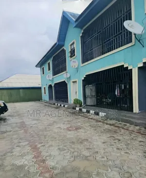 3bdrm Block of Flats in Eliozu for rent