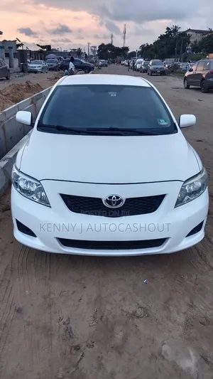 Toyota Corolla 2010 White