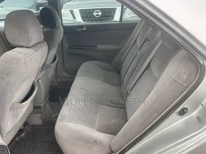 Toyota Camry 2025 Silver