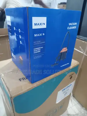 Maxi Vacuum Cleaner With Wet Dry Floor Brush
