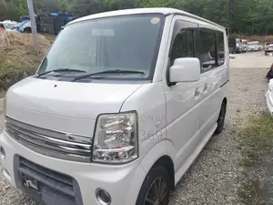 Suzuki Every 2016 White