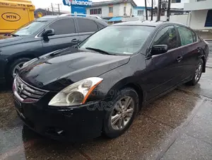 Nissan Altima 2012 Black