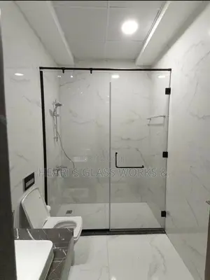 Shower Cubicle Installed Tempered Safety Glass