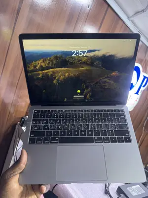 Laptop Apple MacBook Air 2018 8GB Intel Core i5 SSD 128GB