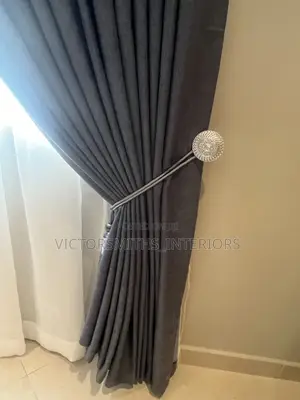 Modern Hand Control Curtains Railings and Curtains Drapes With Bold