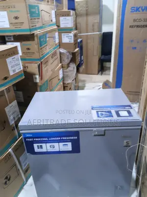 Midea 198l Chest Freezer With Large Storage Capacity