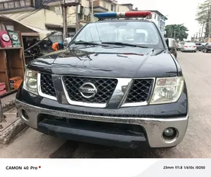 Nissan Navara 2010 Black