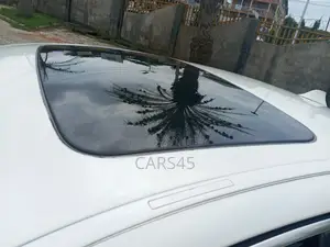 BMW 528i 2011 White