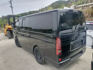Toyota HiAce 2012 Black