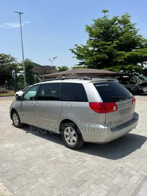 Toyota Sienna 2006 Silver
