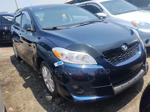 Toyota Matrix S Hatchback AWD (2.4L 4cyl 4A) 2010 Blue