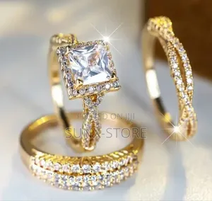 Beautiful Gold Wedding Ring Set