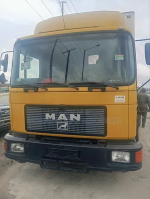Man Diesel Container Body Truck